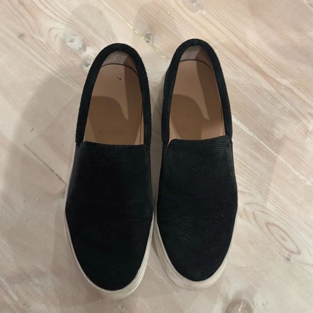 Vince Camuto flats